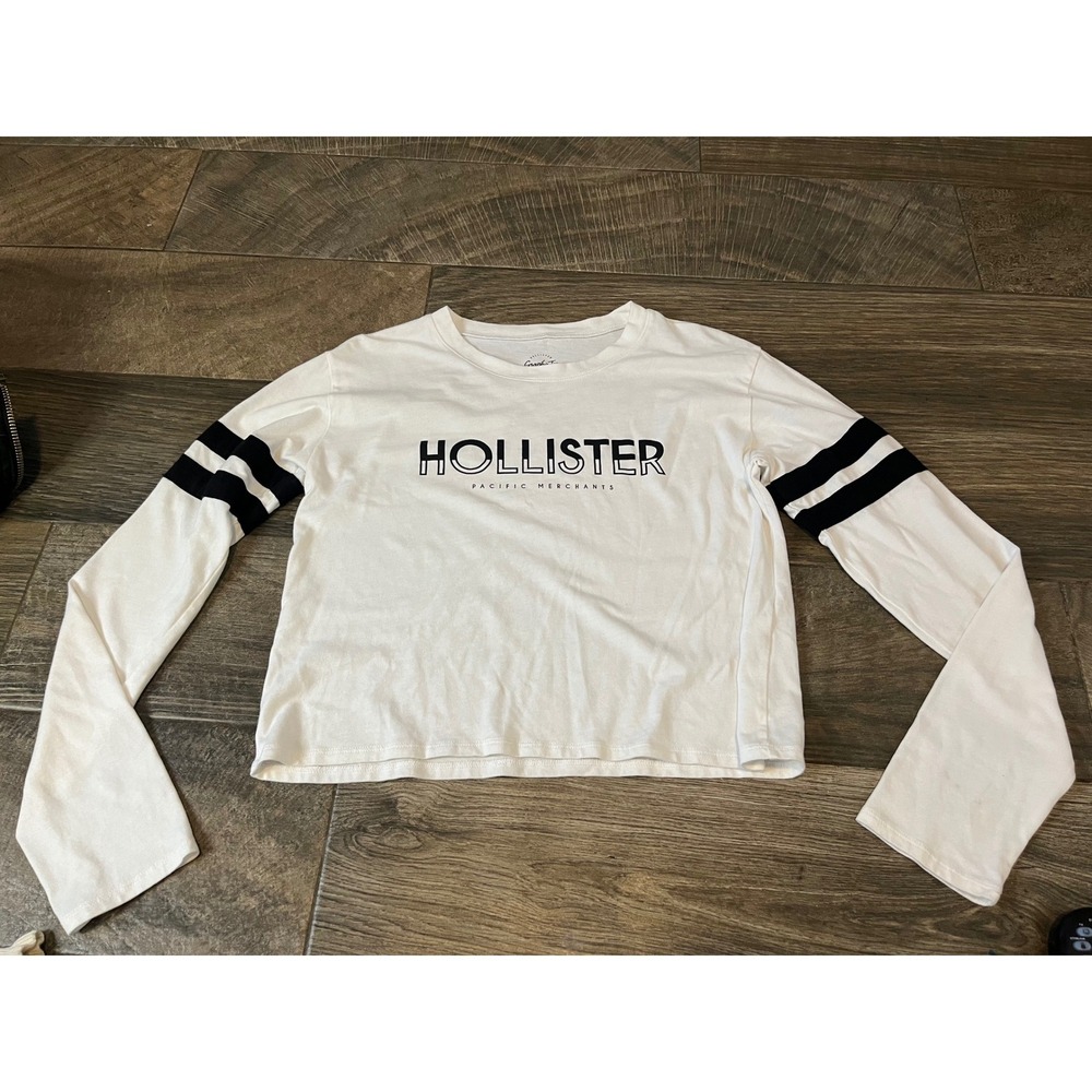 Hollister California 22 Long Sleeve Graphic Tee White Black Varsity Stripe Small